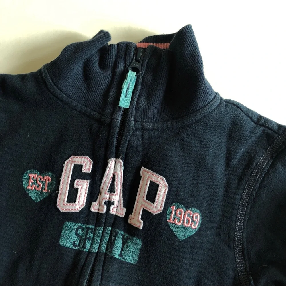 Gap sweatshirt